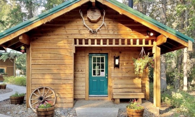 Eureka Cabin | Charming guest house cabin