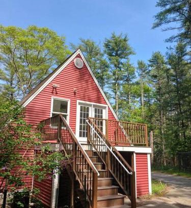 West Kingston Apartment | Charming Guest House!