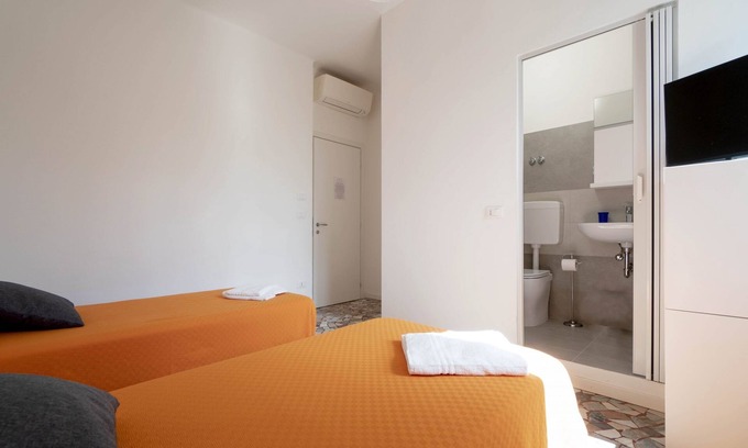 Castel San Pietro Terme House | Charming Guest Room in Frassino with Private Entrance