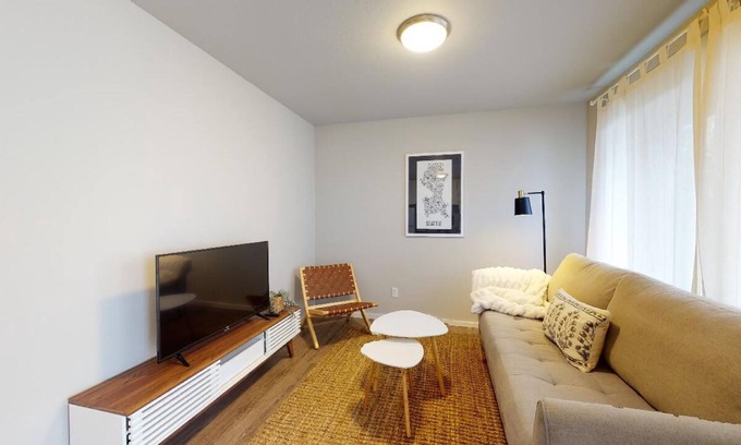 Snohomish House | Charming Hideaway - Cvrd Parkng, Close to DT Snohomish.