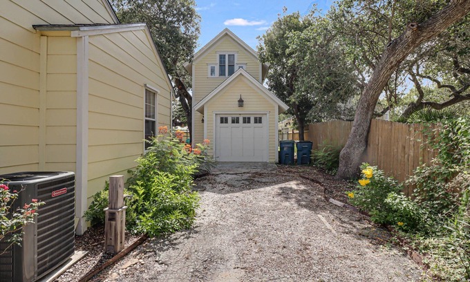 Rockport House | Charming Historic Beach Treehouse – Walk to the Shore & Local Dining!