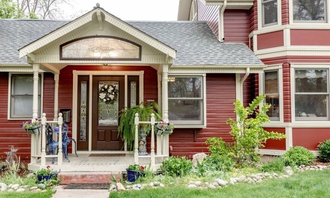 Littleton House | Charming Historic Home with Stunning Gardens