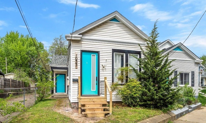Germantown House | Charming Home Near Louisville's Popular Spots