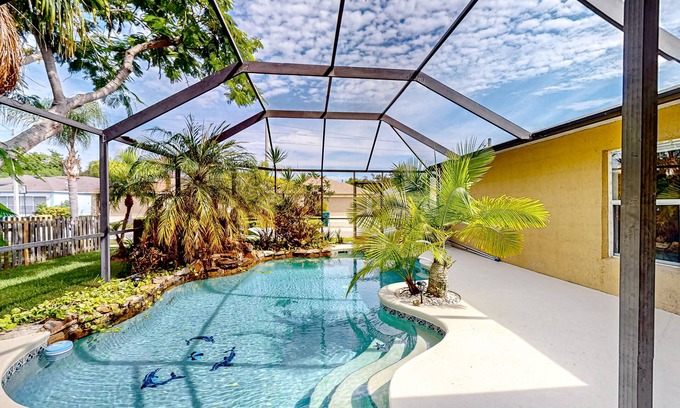 Tropic House | Charming home with private pool & lanai - centrally located
