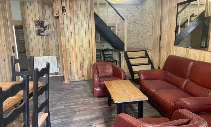 Chemire-en-Charnie Cottage | Charming house near Charnie Forest, sleeps 8