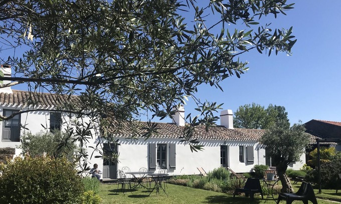 L'Epine Hotel | Charming house facing south on the island of Noirmoutier