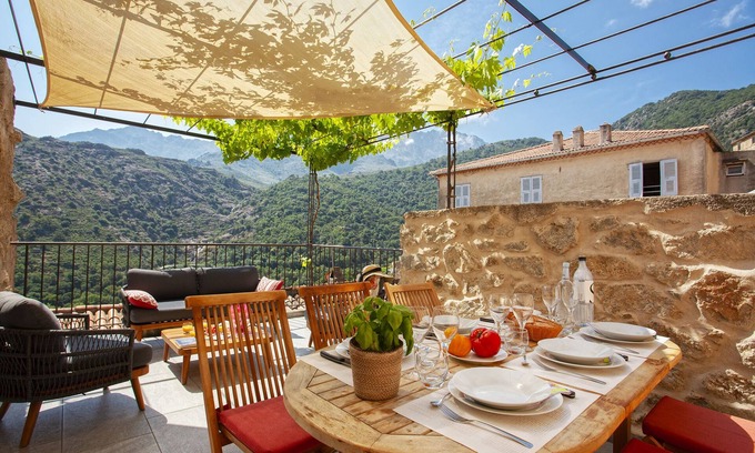 Muro House | Charming house -A STALLA- Between Sea and Mountain