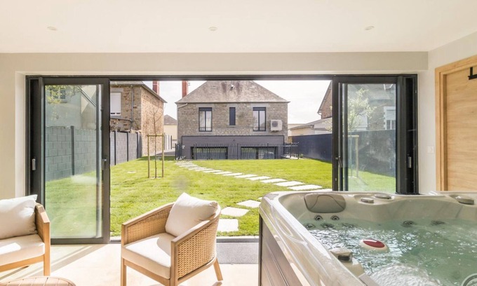 Pontorson Cottage | Charming house in Pontorson with private garden