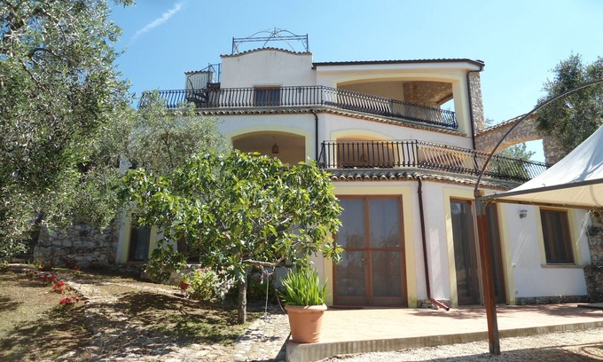 Defensola Apartment | Charming House in Vieste surrounded by olive trees and near the sea. 2 Bathrooms