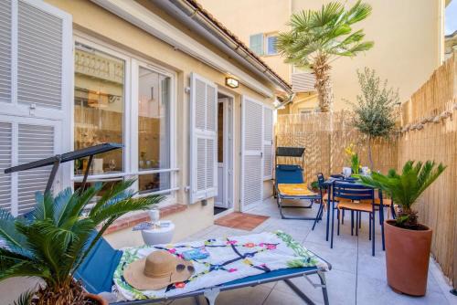 Liberation Apartment | Charming house, large private terrace, Air Conditioning - "La Maisonette"
