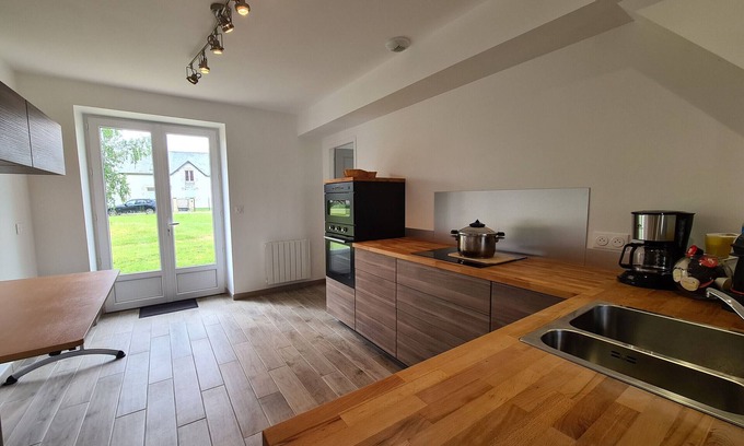 Montierchaume Cottage | Charming House with Garden, Near Châteauroux & Sports Center