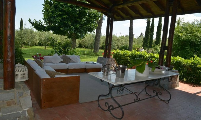 Terranuova Bracciolini Villa | Charming villa with private pool and hot tub Jacuzzi at the gates of Chianti