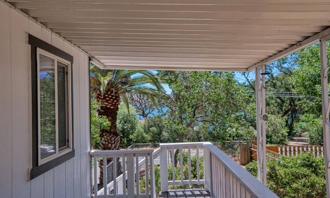 Clear Lake House | Charming Lake View house with WiFi, AC in tranquil Clearlake Oaks