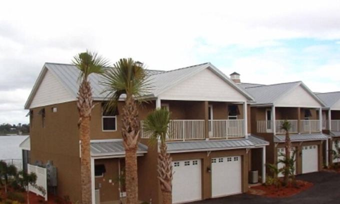 Lake Placid House | Charming Lakefront Townhouse in Lake Placid