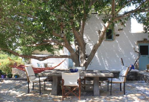 Alinda House | Charming Leros Hideaway | Serenity & Privacy