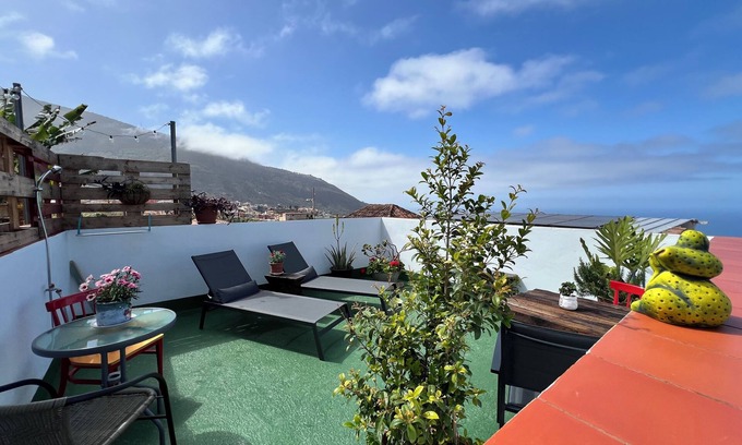 Los Realejos Other | Charming Little Home Terrace with wonderful ocean and mountain views. Fast Wi-Fi