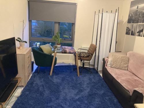 East Acton Apartment | Charming London Apartment with Great Views