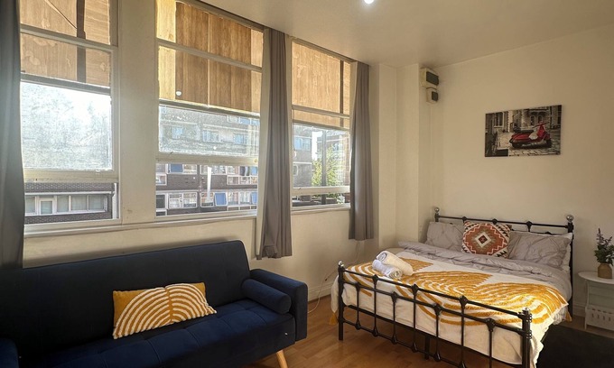 Bunhill Apartment | Charming London Retreat Near Angel/Old Street