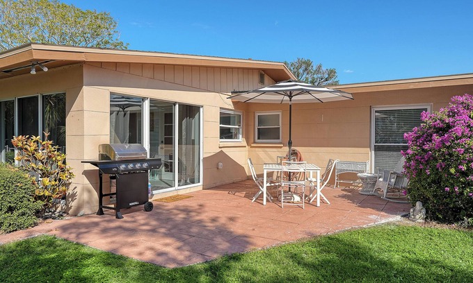 Longboat Key House | Charming Longboat Key 3-bedroom house with 3 min walk to beach