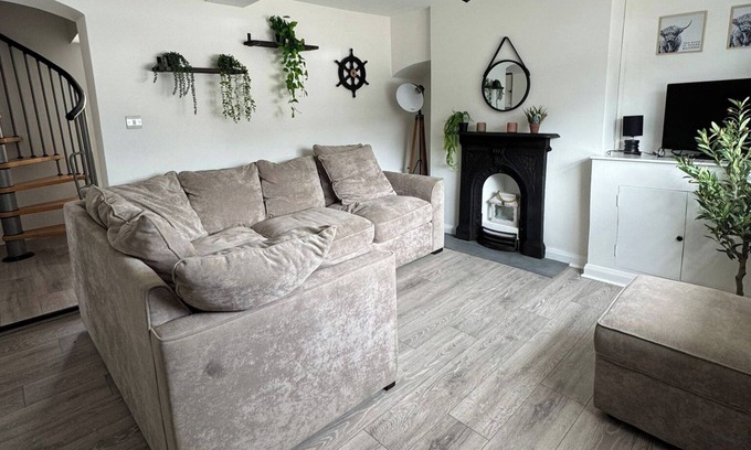 Middlewich House | Charming Middlewich House - Sleeps 4