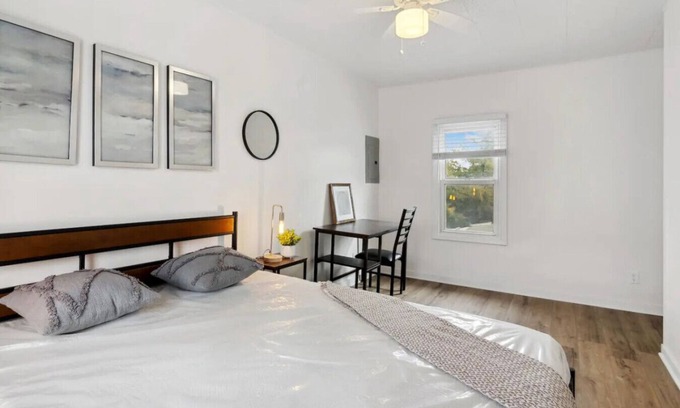 Ottawa Apartment | Charming & Modern 2BR in the Heart of Ottawa