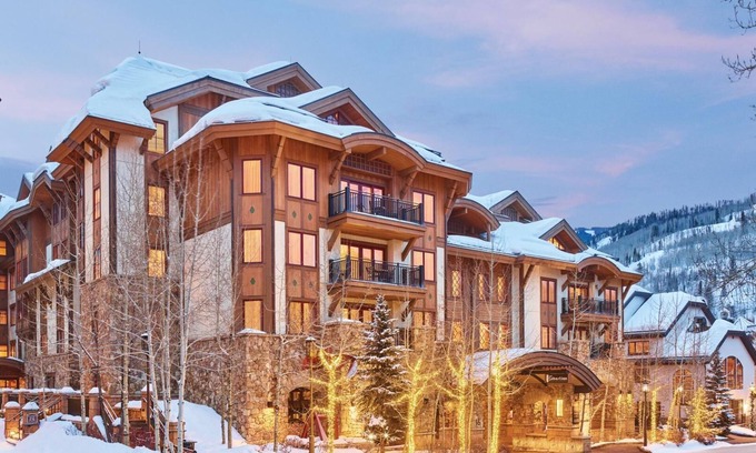 Vail Resort | Charming Mountain Suite Steps to Downtown Vail & Amenities - Pool, Spa, Dining