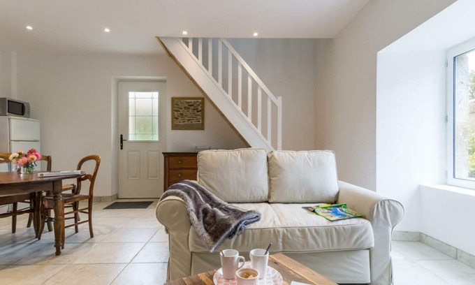 Bourguenolles Cottage | Charming Normandy House - 2 ppl, Fireplace, Private Parking