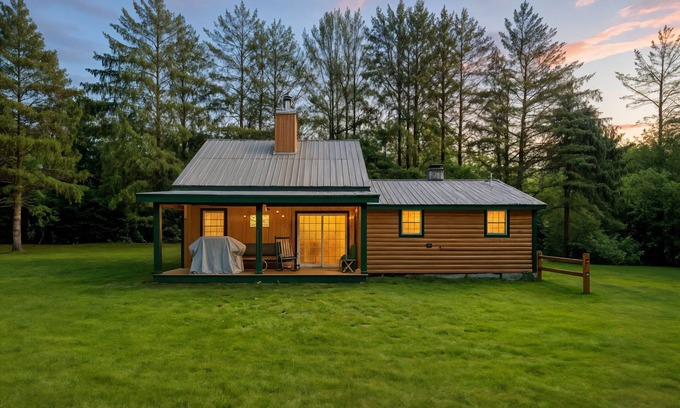 Town of Bleecker Cabin | Charming off grid Adirondack retreat