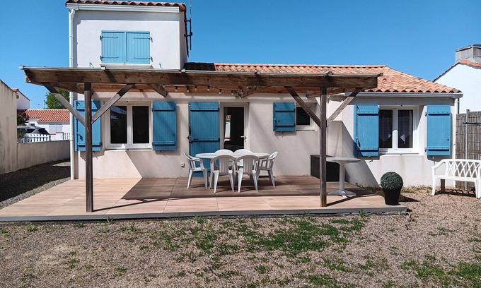La Faute-sur-Mer House | Charming Pet-Friendly Holiday Home with Garden, Near Beach and Shops