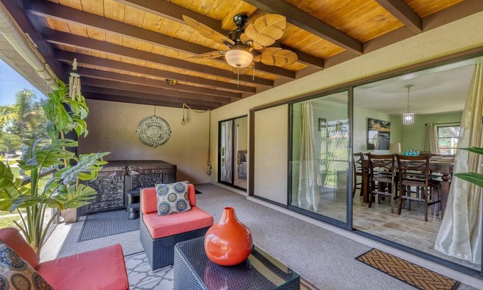 Port Charlotte Cottage | Charming Port Charlotte House near Park