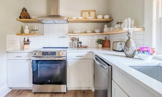 Florence Apartment | Charming Private 2nd Floor Suite Downtown