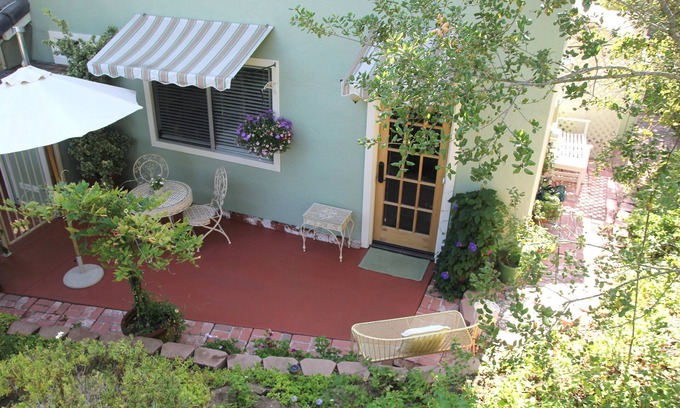 Fallbrook House | Charming Private Guest House, Gorgeous Panoramic Mountain Views, Pool, 2.7 Acres