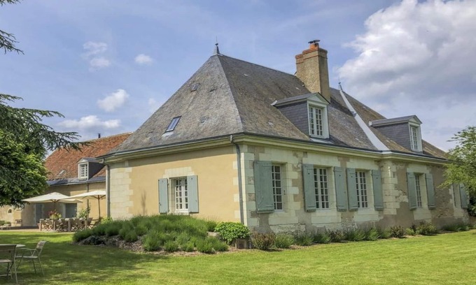 Veretz House | Charming property completely renovated in a park of 2 hectares