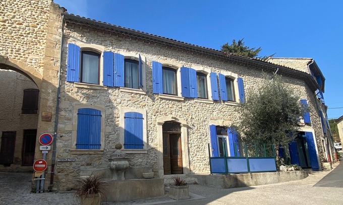 Vinsobres House | Charming Provencal house sleeps 6 (+ 4 optional)