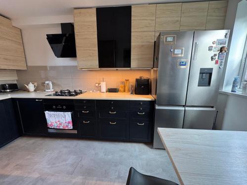 Reading House | Charming Reading Garden House Pet Friendly