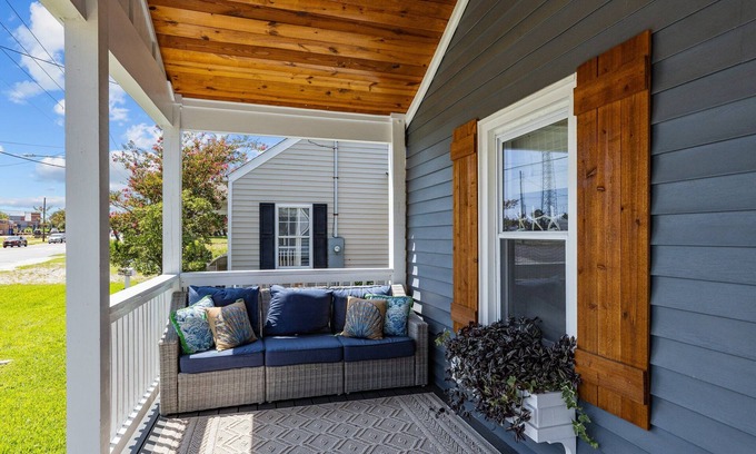 Morehead City House | Charming recently renovated coastal retreat