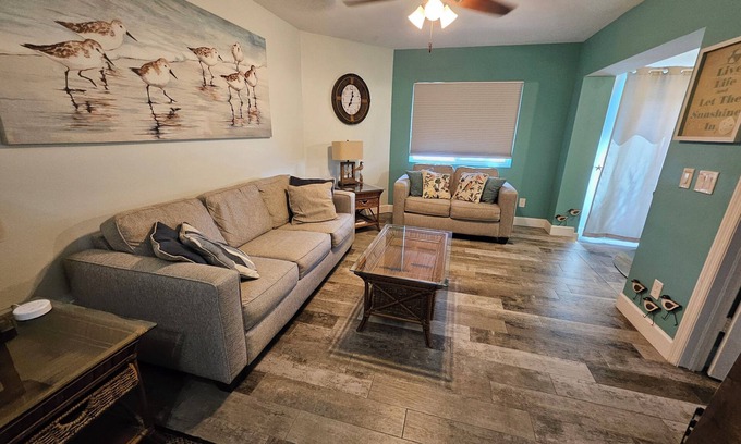 Cape Caneveral Beach Gardens Condo | Charming Remodeled 1-bedroom condo - Pool, Hot Tub, Beach Access, Sleeps 4