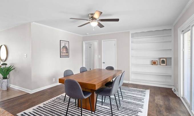 Clarksville House | Charming Remodeled home in peaceful neighborhood (pet friendly)