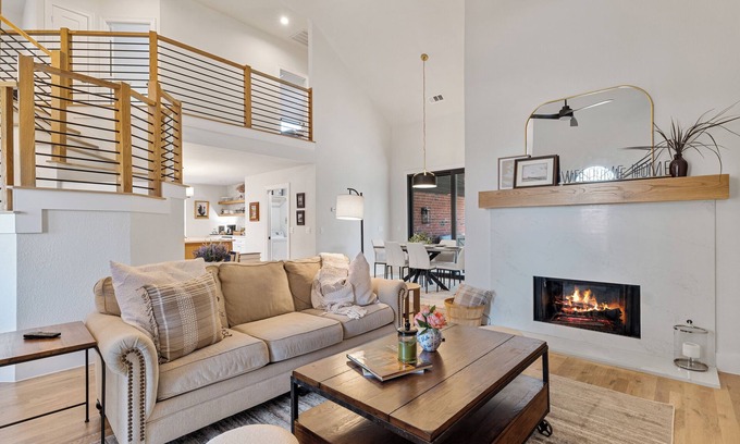 Frisco House | Charming renovated 3-bedroom bungalow with WiFi and AC in fabulous Frisco TX