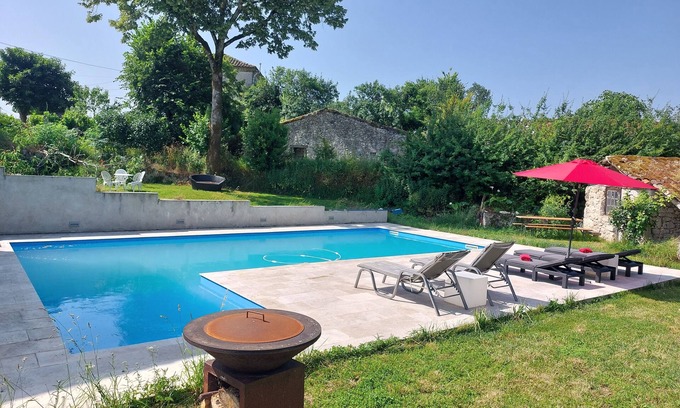 Lacour Bed & Breakfast | Charming renovated farmhouse with large pool