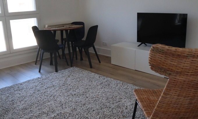 Saint-Louis Apartment | Charming renovated T2 Versailles : Mobility lease