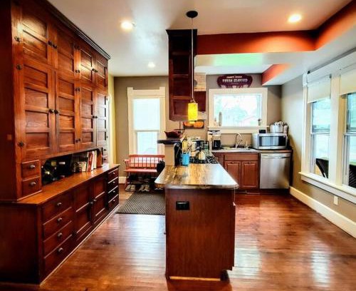 Fort Atkinson House | Charming Restored 1891 House