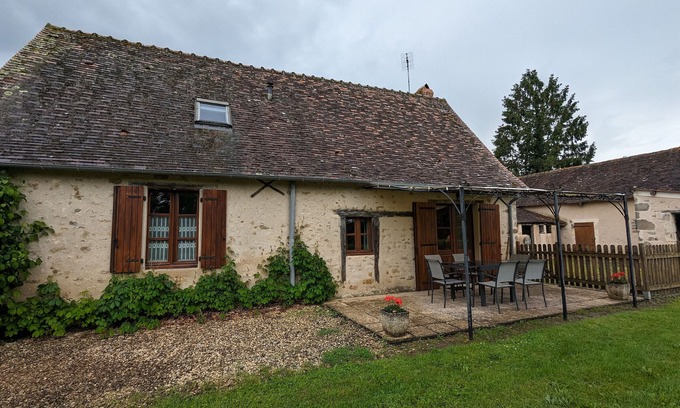 Ruffec Cottage | Charming Restored House in Berry with Private Fishing Pond and Woodland Serenity