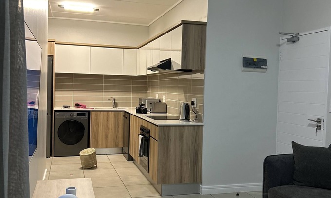 Greater Johannesburg Metropolitan Area Apartment | "Charming Retreat: Cozy Haven