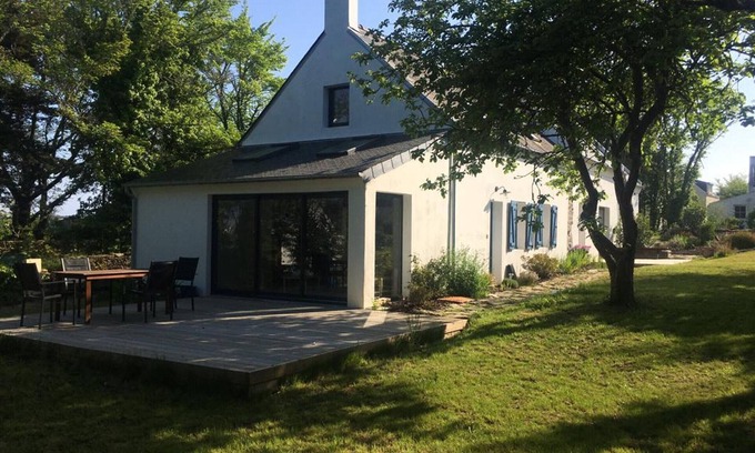 Locmaria House | Charming Retreat Near Sandy Beaches, Sleeps 8, Modern Amenities, Peaceful Location