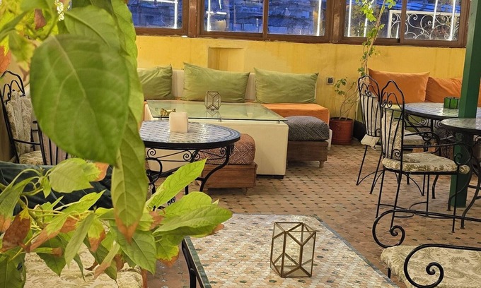 Fes House | Charming riad with 8 bedrooms and WiFi, AC in welcoming Fes