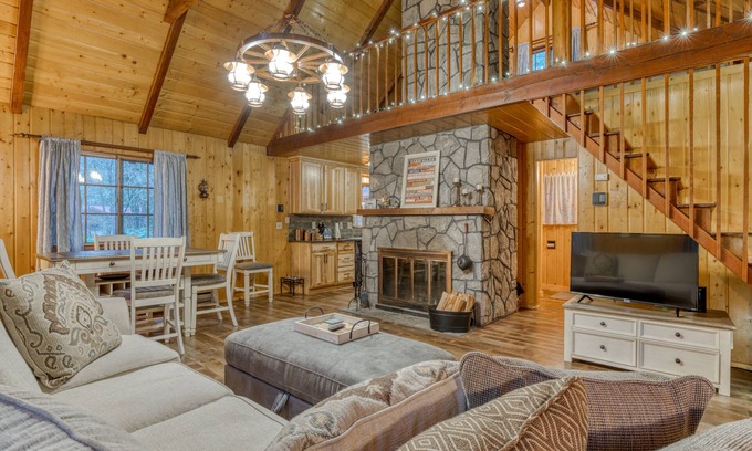 Mount Hood Village Cabin | Charming, riverfront cabin with fireplace - dog-friendly