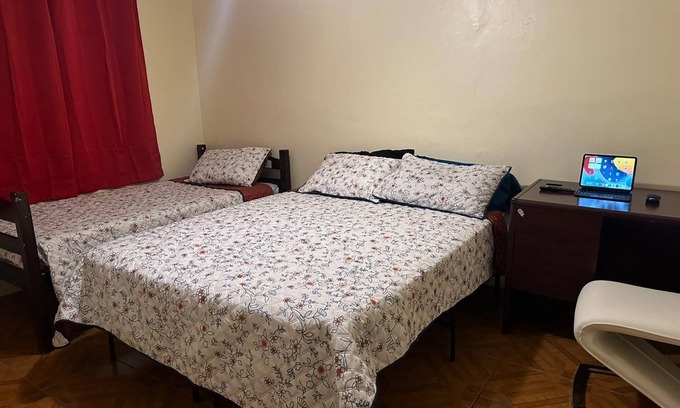 Sunset Bed & Breakfast | Charming room with shared bathroom in charming Miami with WiFi, air conditioning