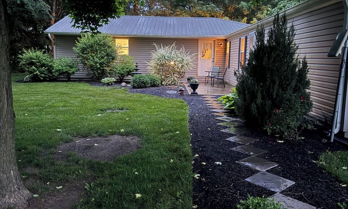 Attica House | Charming Semi-Secluded Retreat, Where Adventure Meets Relaxation
