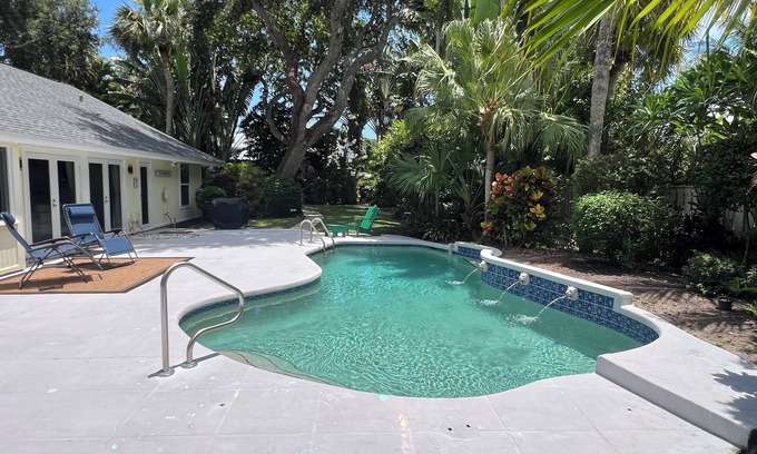 Vero Beach House | Charming Spacious 2 Bedroom 1 Bath in Serene Vero Beach Orchid Island